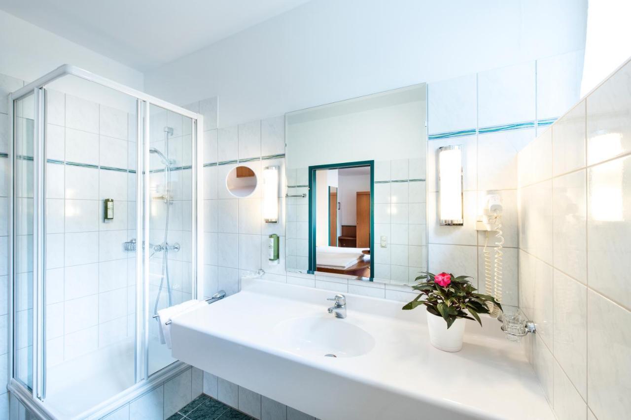 Parkhotel Zur Klause Bad Hall Dış mekan fotoğraf