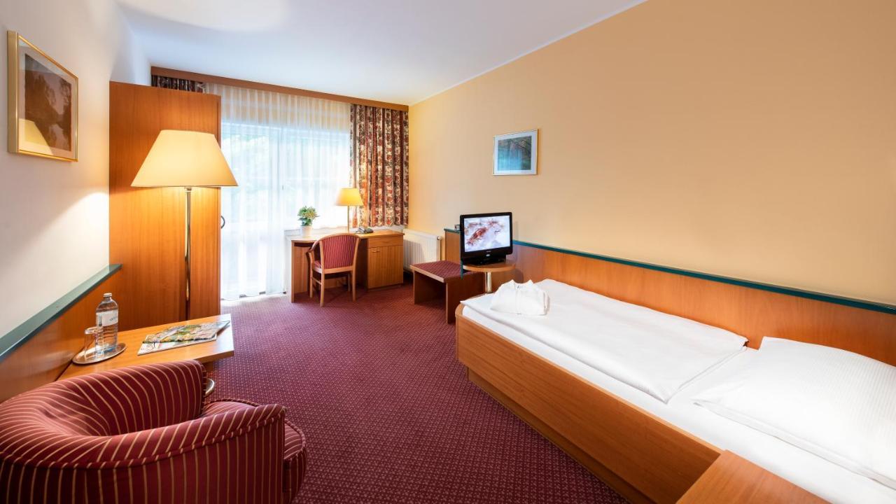 Parkhotel Zur Klause Bad Hall Dış mekan fotoğraf