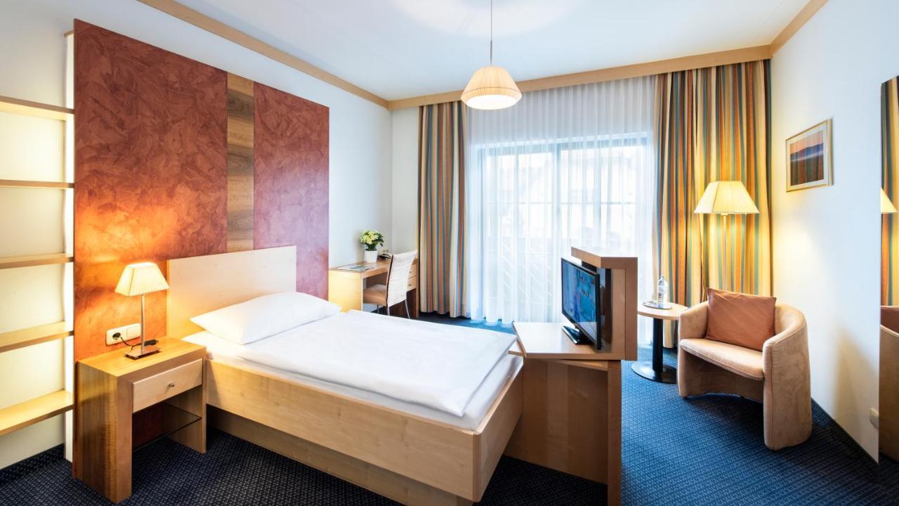 Parkhotel Zur Klause Bad Hall Dış mekan fotoğraf