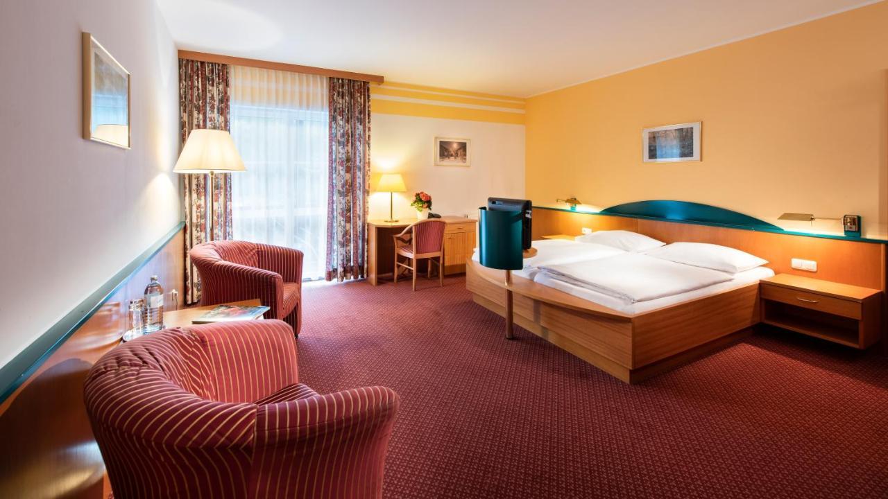 Parkhotel Zur Klause Bad Hall Dış mekan fotoğraf